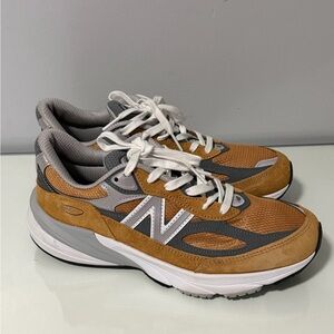 New Balance Men's Brown and Gray Sneakers